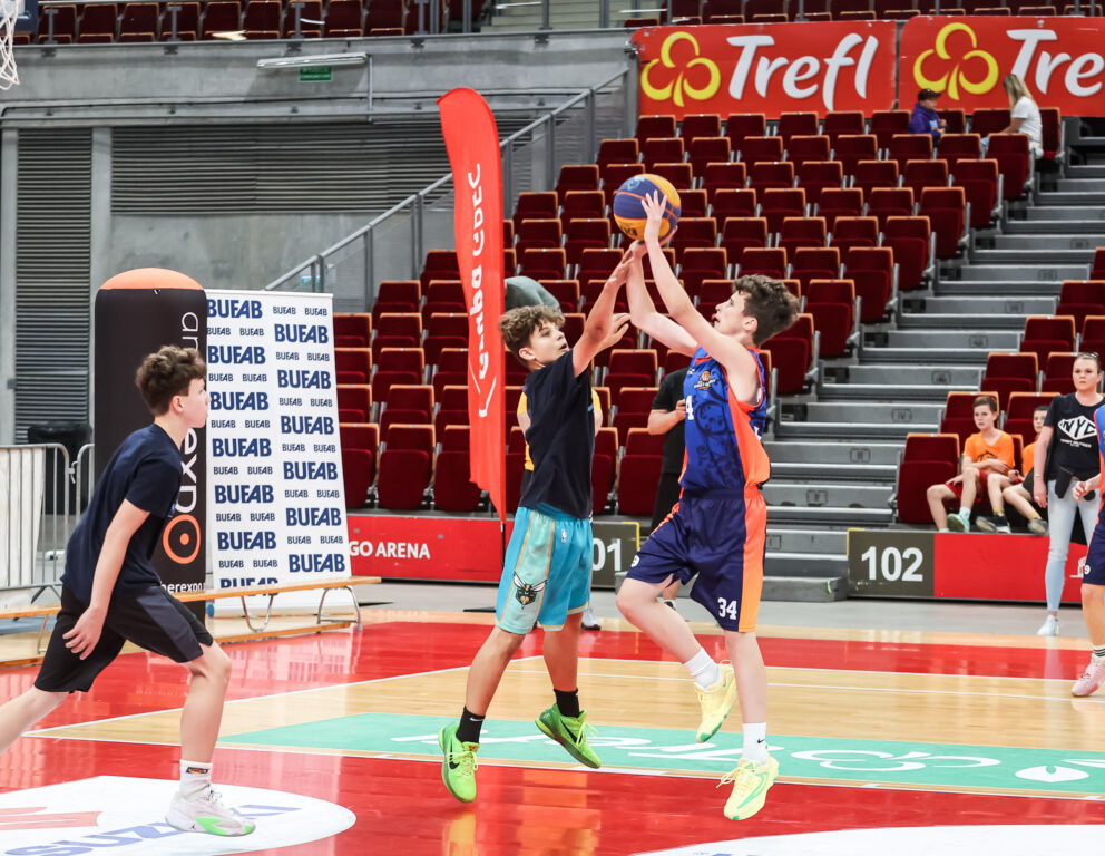 019_20240615_GRZE0885_RAD