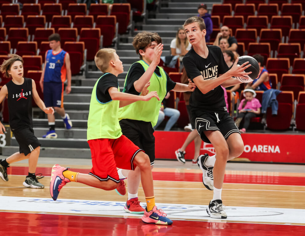 036_20240615_GRZE1056_RAD