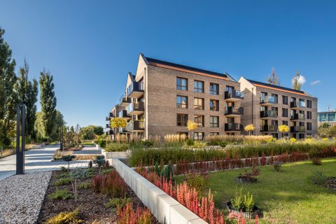 14_MODERNA_FrontPark2_s