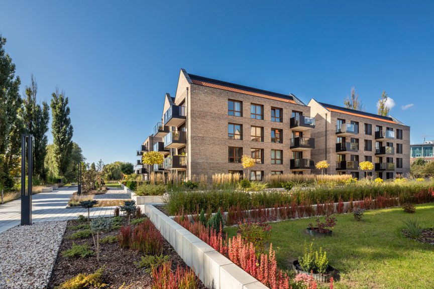 14_MODERNA_FrontPark2_s