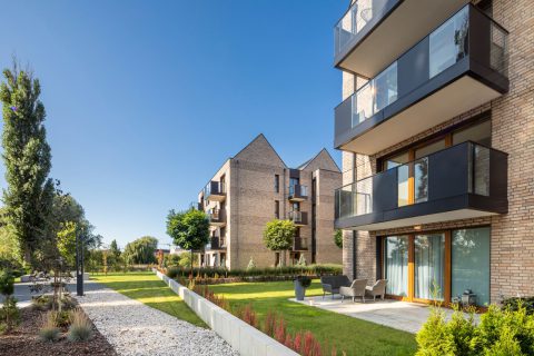 17_MODERNA_FrontPark2_s